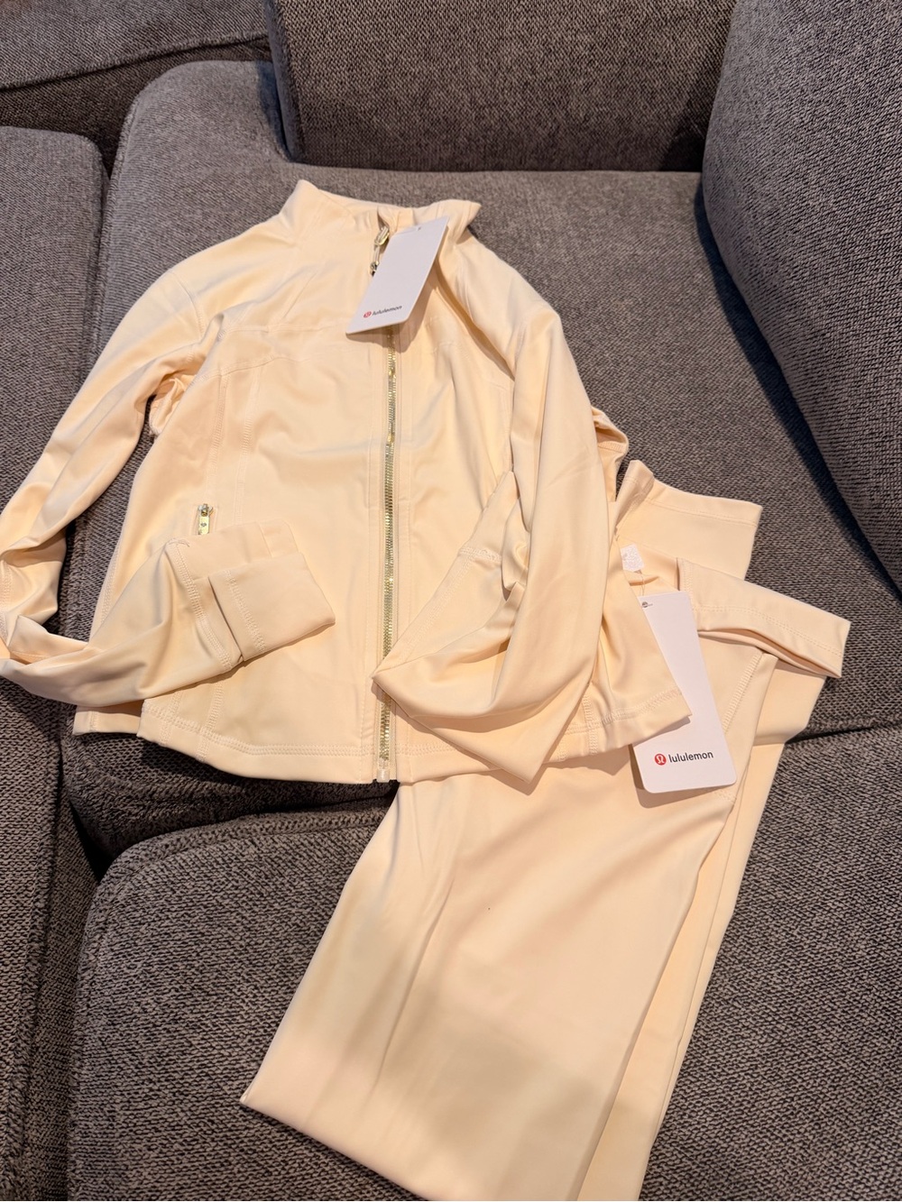 lululemon athletica Women's Light Cream Bomber Jacket and Tights